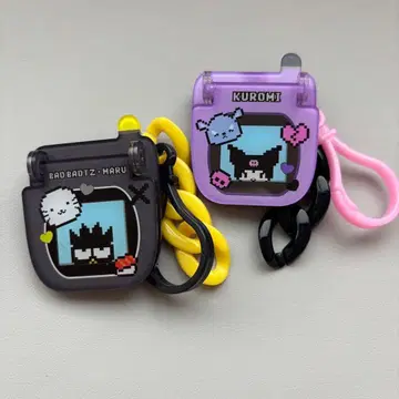산리오 팩팩 폴더폰풍 키링 쿠로미 바츠마루