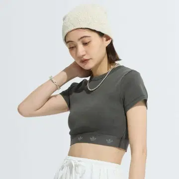 adidas 크롭 기장 리브 T셔츠 반팔 블랙