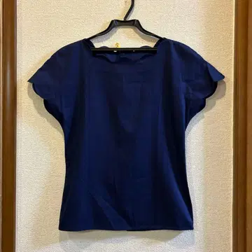 miss ashida 반팔 블라우스 스캘럽 넥