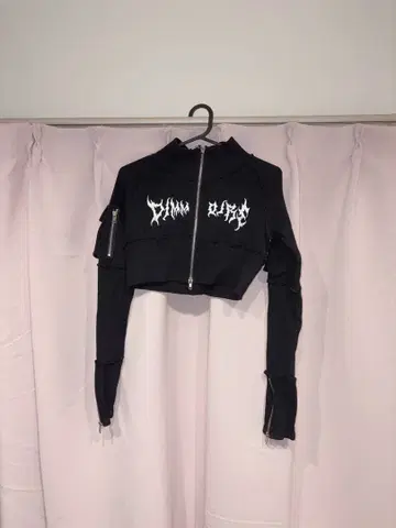 DimMoire ZIPUP 크롭 상의 블랙