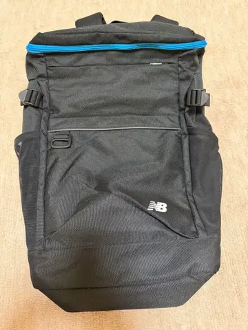 사간 도스 뉴발란스 콜라보 백팩