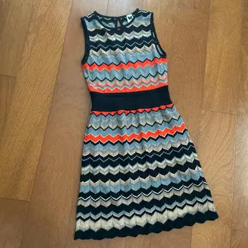 M MISSONI 슬리브리스 니트 원피스