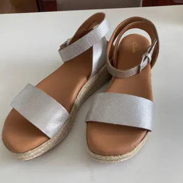 Clarks Botanic Ivy 샌들 실버 24.5cm