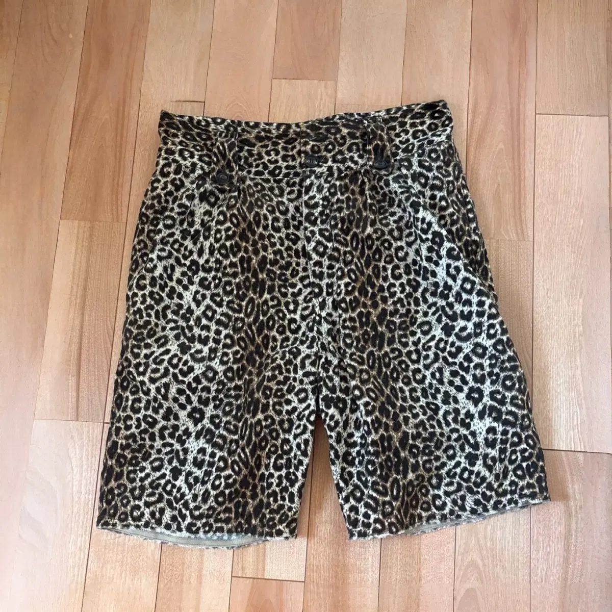 3)visvim 비즈빔 23ss CORONEL 쇼츠 LEOPARD | 브랜드 중고거래 플랫폼 