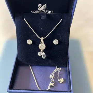 새상품 미사용 SWAROVSKI 목걸이 귀걸이 세트 크리스탈