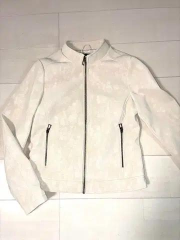 새상품급 Desigual 라이트 베이지 라이더 자켓 M