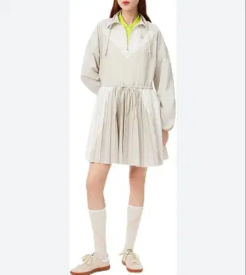 LACOSTE 플리츠 하프 지퍼 풀오버