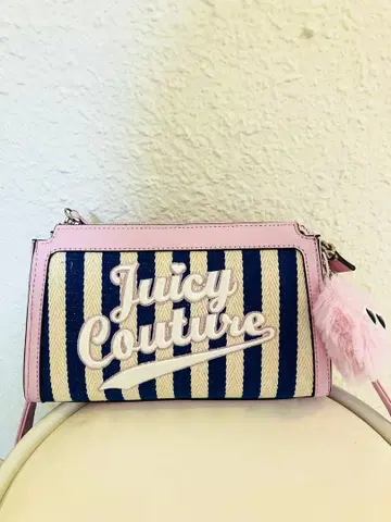 쥬시 꾸뛰르 참 포함 스트라이프 백 juicy couture