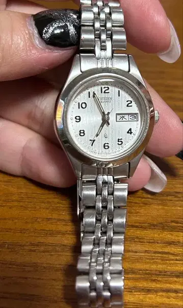 CITIZEN 시티즌 쿼츠 손목시계 6100-S96389 빈티지