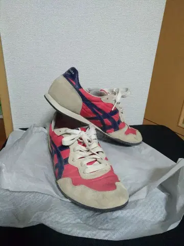 오니츠카타이거 스니커즈