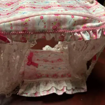인형용 캐노피 침대 핑크 로즈 패턴