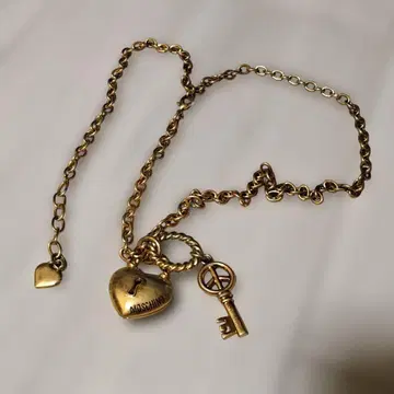 MOSCHINO 하트 자물쇠 열쇠 목걸이 골드