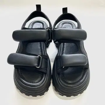 STACCATO 스태커토 펜걸 볼륨 샌들 블랙