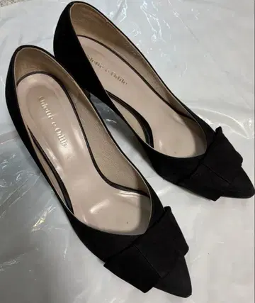 Odette e Odile 블랙 리본 펌프스