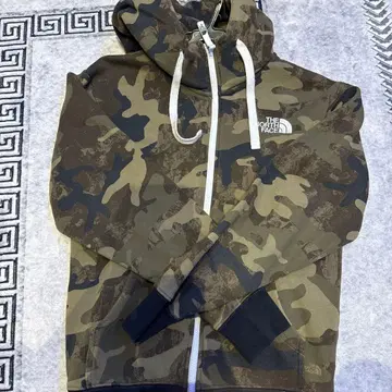 THE NORTH FACE 카모플라주 패턴 집업 후드티