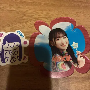 노기자카46 이치노세 미쿠 닮은 그림 스티커와 코스터 세트