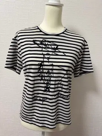 즉시 판매 EMPORIO ARMANI 보더 반팔 상의 XS 이탈리아제