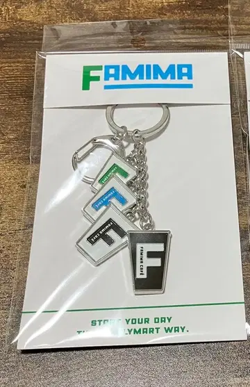 수량 한정 FamilyMart 훼미리마트 카페 키링 3연 참