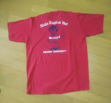 Nick's English Hut 빈티지 T셔츠 인디애나 대학