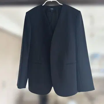 Theory Admiral Crepe 노카라 자켓