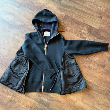 완판템 sacai SCW-060 집업 후드티 블랙 사이즈 2