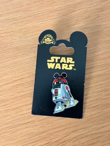 디즈니 스타워즈 R2-D2 핀 배지