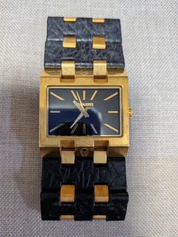 NIXON 닉슨 TICKET 티켓 손목시계 골드 배터리 교환 완료