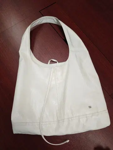 depound 화이트 숄더백