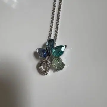 스와로브스키 Swarovski 플라워 모티브 목걸이
