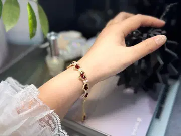 하트 모티브 비즈 팔찌 레드