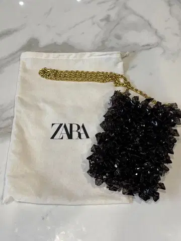 ZARA 비즈 버킷 백