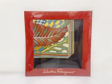 Salvatore Ferragamo 페라가모 실크 스카프