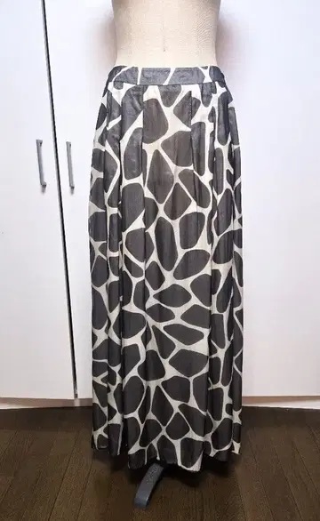 빈티지 모스키노 지라프 패턴 실크 롱 스커트 아카이브