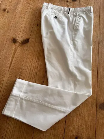 PT01 BEAMS F EVO FIT 슬랙스 화이트 44