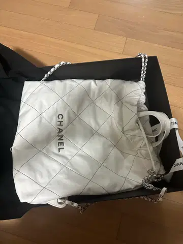 샤넬22백팩 (희귀) 라지 풀구성 오늘만 세일