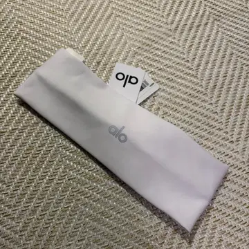 Alo Yoga 헤어밴드 화이트