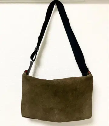 [ jack spade 잭스페이드 ] 스웨이드 올리브 숄더백