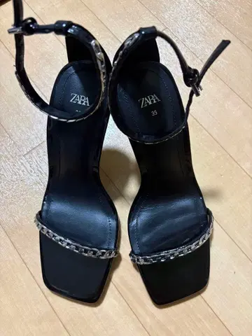 ZARA 체인 스트랩 샌들 블랙 35