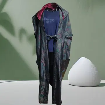 단 하나뿐인 순수 실크 본고장 오시마 명주 리메이크 후드 부착 겉옷