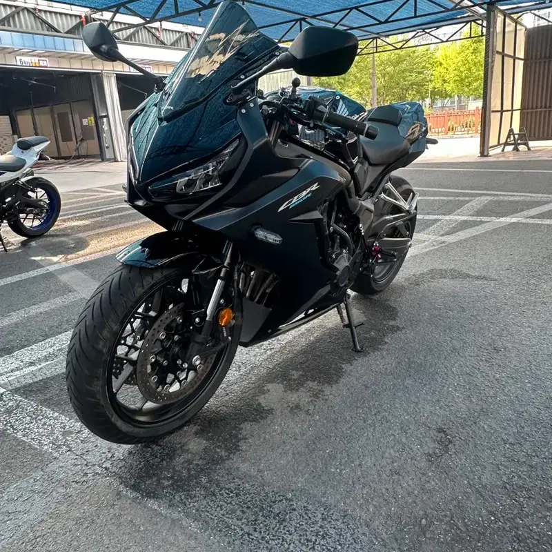 CBR650R 23년식 짧은키로수 판매 합니다!