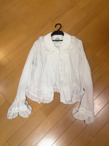 MAXICIMAM 로즈 블랑슈 블라우스 화이트 맥시멈