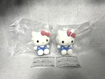 산리오 캐릭터즈 누이뽀 코트 헬로키티 2점