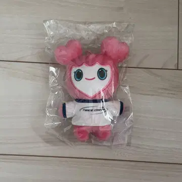 TWICE LOVELY 10주년 팝업 모모 모블리 봉제 인형