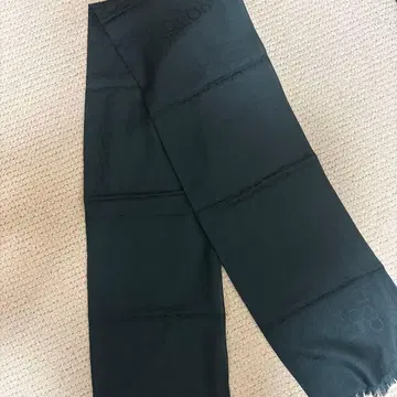 페라가모 Salvatore Ferragamo 간치니 패턴 스카프