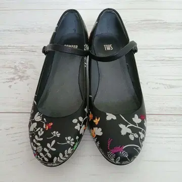 CAMPER(캠퍼) 펌프스 가죽 결혼식 꽃무늬 메리 제인 블랙