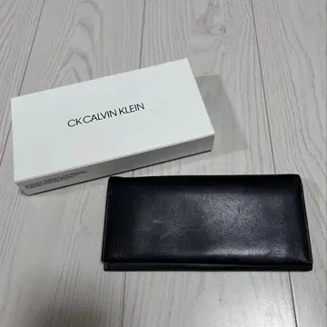 Calvin Klein 장지갑