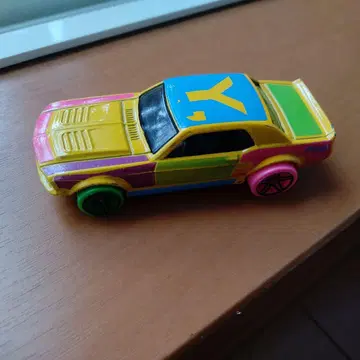 레어 Hot Wheels 67 포드 머스탱 GT 멀티 컬러