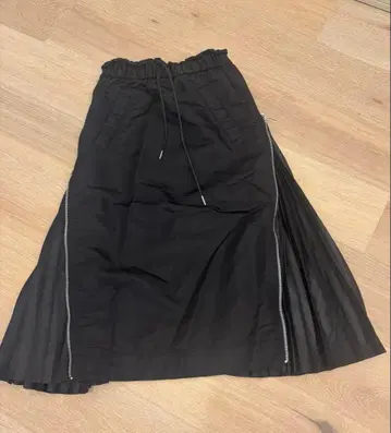 sacai 사카이 플리츠 스커트 블랙