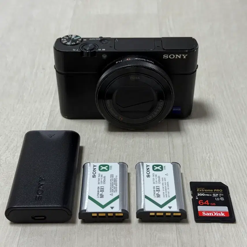 소니 rx100m4 카메라