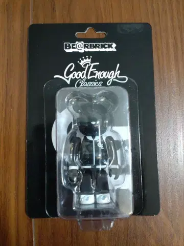 BE@RBRICK Good Enough 베어브릭 굿이너프